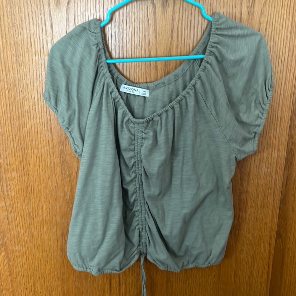 forest queen sinched top